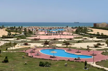 شاليه - 3 غرف نوم - 2 حمامات للبيع في بلومار - العين السخنة - السويس