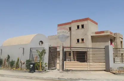 فيلا - 4 غرف نوم - 5 حمامات للبيع في افق - طريق مصر اسكندرية الصحراوي - مدينة 6 أكتوبر - الجيزة