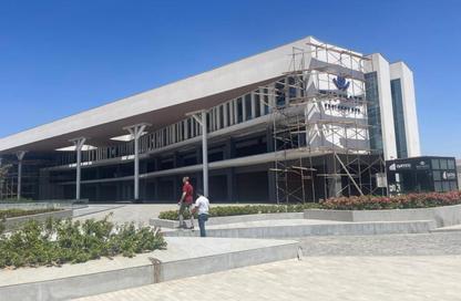 Office Space - 1 Bedroom for sale in West Gate - 6 October Compounds - 6 October City - Giza