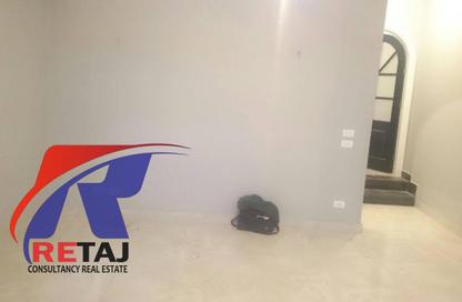 Apartment - 4 Bedrooms - 3 Bathrooms for rent in Ganoob El Acadimia - New Cairo City - Cairo