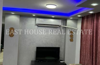 Apartment - 2 Bedrooms - 1 Bathroom for rent in El Rehab Extension - Al Rehab - New Cairo City - Cairo