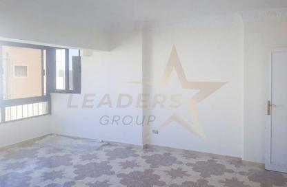 Apartment - 2 Bedrooms - 1 Bathroom for sale in New Smouha - Smouha - Hay Sharq - Alexandria Apartment - 2 Bedrooms - 1 Bathroom for sale in New Smouha - Smouha - Hay Sharq - Alexandria