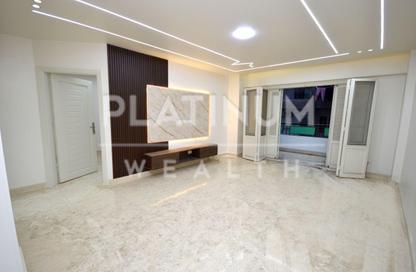 Apartment - 3 Bedrooms - 2 Bathrooms for sale in Bin Mosleh Al Arman St. - Miami - Hay Awal El Montazah - Alexandria