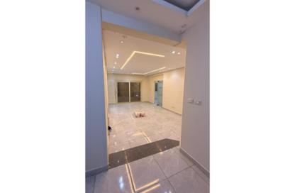 Apartment - 3 Bedrooms - 3 Bathrooms for sale in Mostafa Al Nahas St. - 6th Zone - Nasr City - Cairo