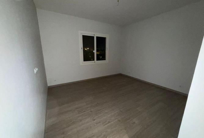 55001175 - Property Main Image