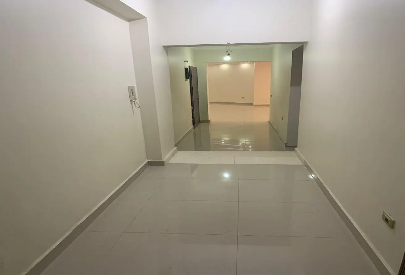85608300 - Property Main Image