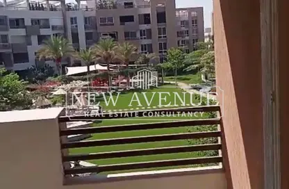 Apartment - 2 Bedrooms - 2 Bathrooms for sale in Granda Life - El Shorouk Compounds - Shorouk City - Cairo
