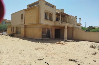 Villa - 4 Bedrooms - 3 Bathrooms for sale in Meadows Park - Sheikh Zayed Compounds - Sheikh Zayed City - Giza