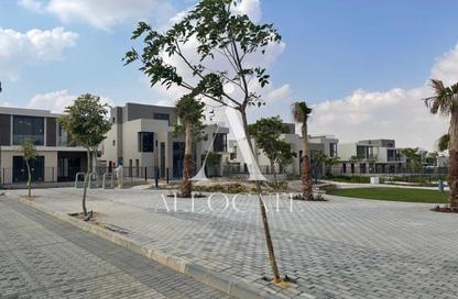 Villa - 5 Bedrooms - 4 Bathrooms for sale in Sodic East - 6th District - New Heliopolis - Cairo