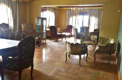 شقة - 3 غرف نوم - 3 حمامات للبيع في شارع نادي الصيد - الدقي - الجيزة