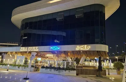 محل تجاري - استوديو - 4 حمامات للايجار في سنترادا بلازا - ميدان جهينة - مدينة 6 أكتوبر - الجيزة