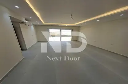 Apartment - 3 Bedrooms - 2 Bathrooms for rent in Garden Residence - Hyde Park - New Cairo City - Cairo