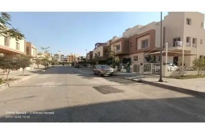 Townhouse - 3 Bedrooms - 4 Bathrooms for sale in Grand Heights - Northern Expansions - 6 October City - Giza