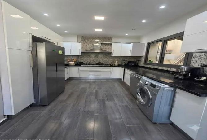99400068 - Property Image 3