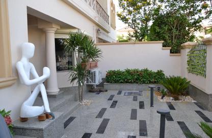 Twin House - 3 Bedrooms - 4 Bathrooms for sale in Greens - 6th District - Sheikh Zayed City - Giza Twin House - 3 Bedrooms - 4 Bathrooms for sale in Greens - 6th District - Sheikh Zayed City - Giza