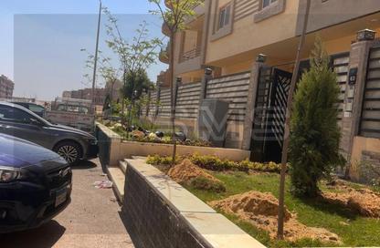 Apartment - 3 Bedrooms - 3 Bathrooms for sale in North Lotus - El Lotus - New Cairo City - Cairo