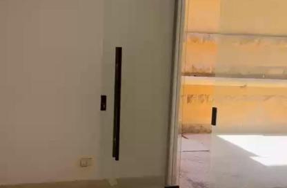 Apartment - 3 Bedrooms - 1 Bathroom for rent in Orouba Axis - Area A - Ganoob El Acadimia - New Cairo City - Cairo Apartment - 3 Bedrooms - 1 Bathroom for rent in Orouba Axis - Area A - Ganoob El Acadimia - New Cairo City - Cairo
