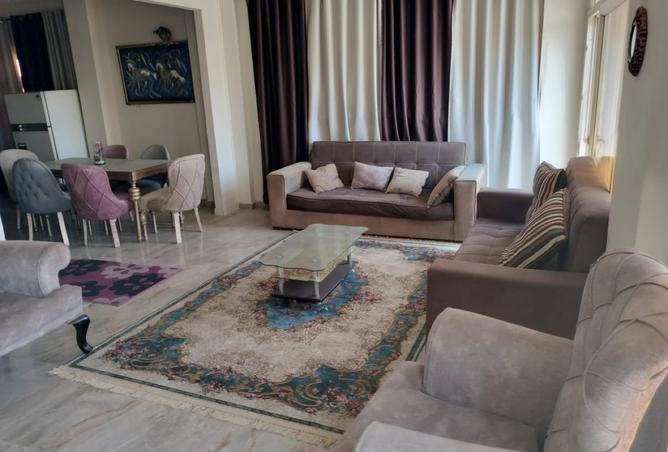 98832176 - Property Main Image
