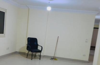 Apartment - 4 Bedrooms - 2 Bathrooms for sale in Abd Al Aziz Talaat St. - 6th Zone - Nasr City - Cairo
