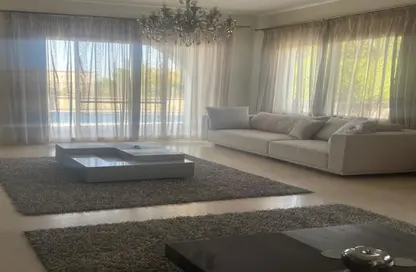 فيلا - 4 غرف نوم - 3 حمامات للبيع في اب تاون كايرو - المقطم - القاهرة