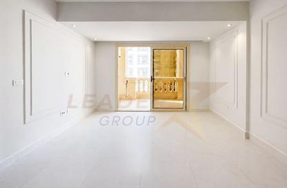 شقة - 3 غرف نوم - 2 حمامات للايجار في شارع البرت الاول - سموحة - حي شرق - الاسكندرية