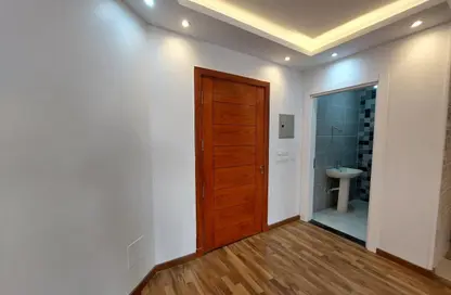 Apartment - 1 Bedroom - 2 Bathrooms for sale in Hyde Park - New Cairo City - Cairo