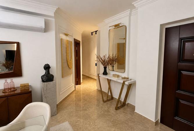 98010192 - Property Image 2