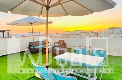 (بنتهاوس  (روف - 2 غرف نوم - 1 حمام للايجار في أمواج - سيدي عبد الرحمن - الساحل الشمالي