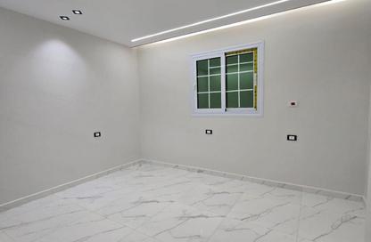 Apartment - 3 Bedrooms - 2 Bathrooms for sale in Gate 4 - Mena - Hadayek El Ahram - Giza