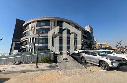 Shop - Studio - 2 Bathrooms for rent in Central New Cairo - North Teseen St. - The 5th Settlement - New Cairo City - Cairo