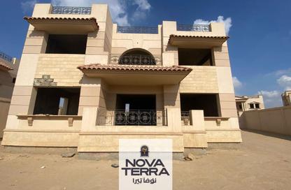 Villa - 5 Bedrooms - 5 Bathrooms for sale in Royal City - Sheikh Zayed Compounds - Sheikh Zayed City - Giza