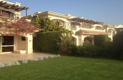 Twin House - 3 - 2 for sale in La Vista 1 - La Vista - Al Ain Al Sokhna - Suez