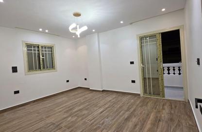 Apartment - 3 Bedrooms - 2 Bathrooms for sale in Gate 4 - Mena - Hadayek El Ahram - Giza