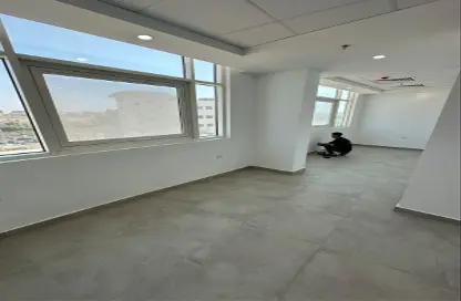 Co-Working Space - 2 Bedrooms - 1 Bathroom for rent in Rawdat Zayed - 12th District - Sheikh Zayed City - Giza