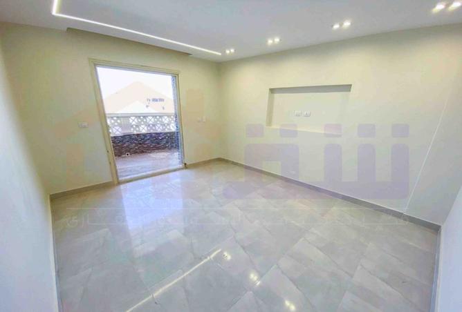100642402 - Property Image 2