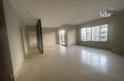 Apartment - 2 Bedrooms - 2 Bathrooms for sale in Palm Hills Village Gate - South Investors Area - New Cairo City - Cairo