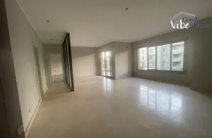 Apartment - 2 Bedrooms - 2 Bathrooms for sale in Palm Hills Village Gate - South Investors Area - New Cairo City - Cairo