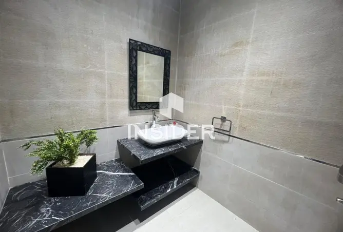 112987614 - Property Image 2