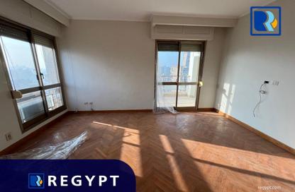 Apartment - 3 Bedrooms - 3 Bathrooms for rent in Ibn Zinky St. - Zamalek - Cairo