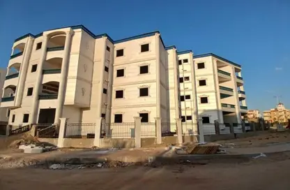 شقة - 3 غرف نوم - 3 حمامات للبيع في حي النادي - مدينة الشروق - القاهرة