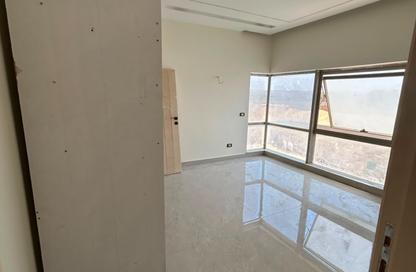 (بنتهاوس  (روف - 3 غرف نوم - 3 حمامات للبيع في جاليريا  مون فالى - المستثمرين الجنوبية - مدينة القاهرة الجديدة - القاهرة