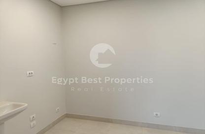 Townhouse - 3 Bedrooms - 4 Bathrooms for sale in New Giza - Cairo Alexandria Desert Road - 6 October City - Giza Townhouse - 3 Bedrooms - 4 Bathrooms for sale in New Giza - Cairo Alexandria Desert Road - 6 October City - Giza