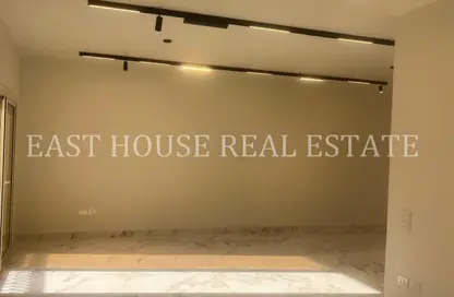 شقة - 4 غرف نوم - 3 حمامات للايجار في حى القرنفل - التجمع الخامس - مدينة القاهرة الجديدة - القاهرة