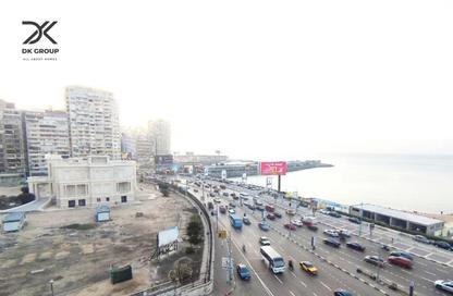 Apartment - 3 Bedrooms - 5 Bathrooms for sale in Kasr Al Safa St. - Zezenia - Hay Sharq - Alexandria
