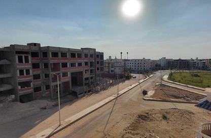 شقة - 3 غرف نوم - 3 حمامات للبيع في حي النادي - مدينة الشروق - القاهرة