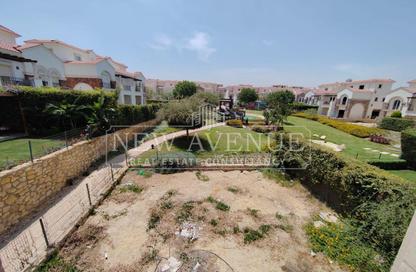 Villa - 3 Bedrooms - 4 Bathrooms for sale in Divina Gardens - 3rd District West - Shorouk City - Cairo