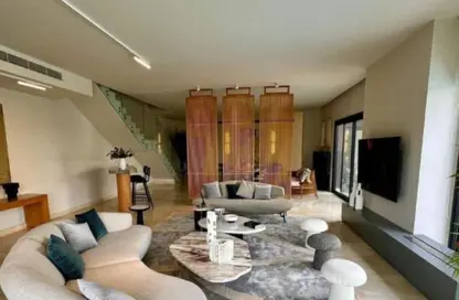 فيلا - 5 غرف نوم - 6 حمامات للبيع في سوان ليك غرب - كمبوندات 6 أكتوبر - مدينة 6 أكتوبر - الجيزة