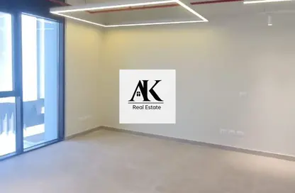 Office Space - 5 Bedrooms - 2 Bathrooms for sale in Hyde Park - New Cairo City - Cairo