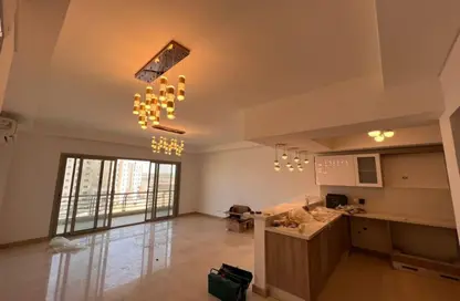 شقة - 2 غرف نوم - 3 حمامات للايجار في فورتين جولف ريزيدنس - اب تاون كايرو - المقطم - القاهرة