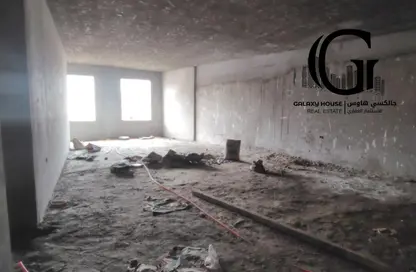 شقة - 3 غرف نوم - 3 حمامات للبيع في ميدان النادي - المجاورة الثالثة - الحي الرابع غرب - مدينة الشروق - القاهرة